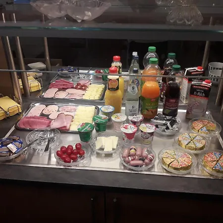 阿斯曼膳食公寓 3*